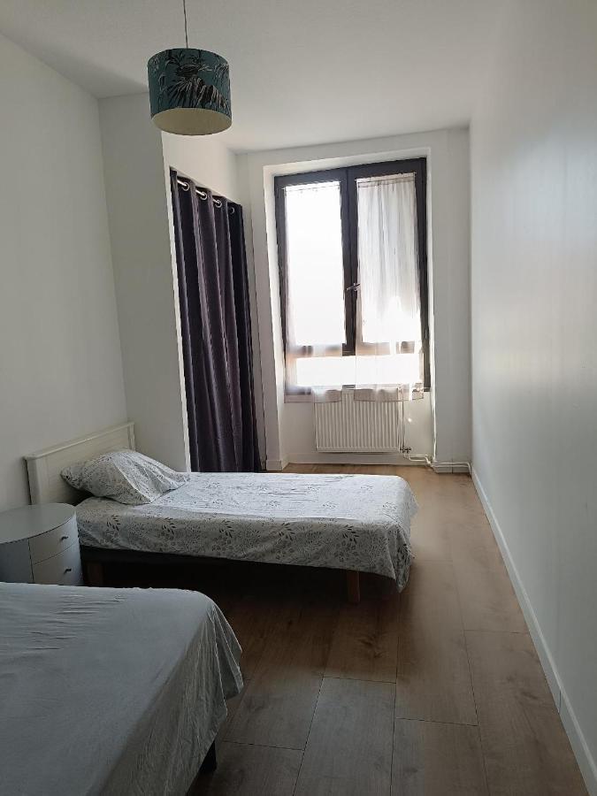 サン・テティエンヌLogement 5 Personnes Proche Cv Et Parking Priveアパートメント エクステリア 写真